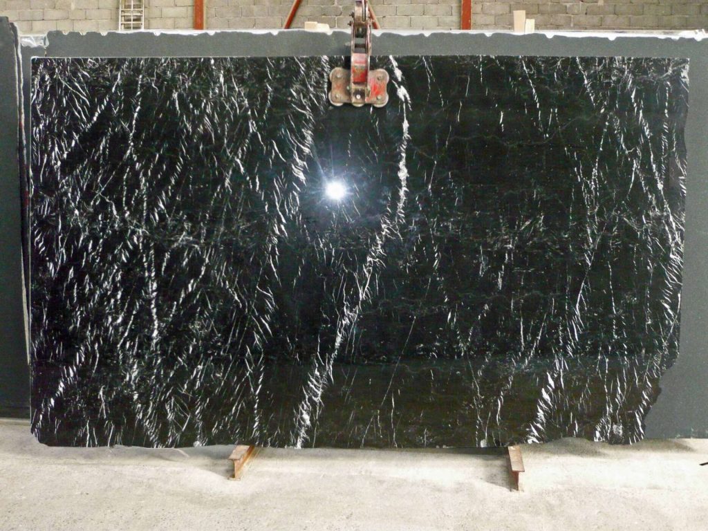 Noir Markina 2110-520